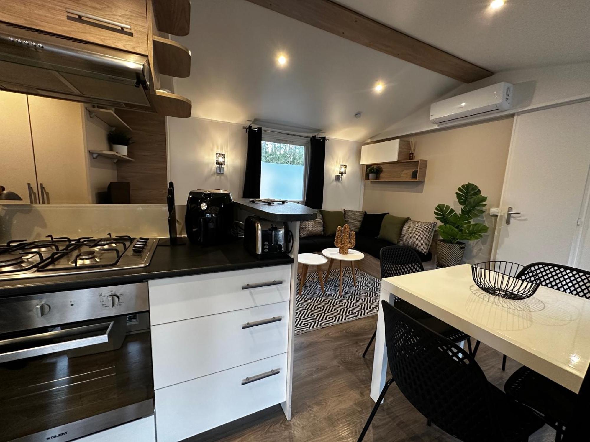Campingplatz Mobil Grand Confort - Les Oyats 4 Etoiles Seignosse